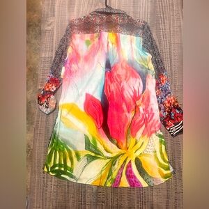 John Mark Geometric and Floral Patterned Top